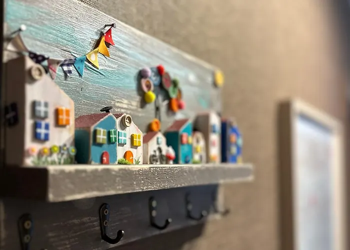 Contemporary Charm In Old Appartamento