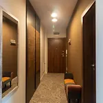 Contemporary Charm In Old Appartement