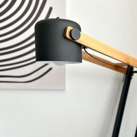 Appartamento Contemporary Charm In Old
