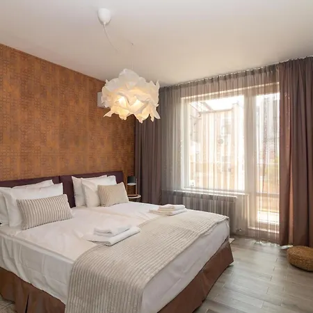 Apartament Contemporary Charm In Old